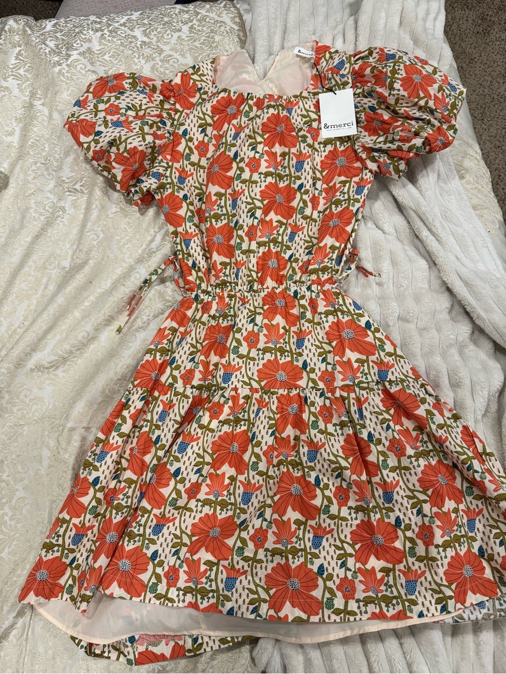 &merci Coral Floral Puff-Sleeve Midi Dress